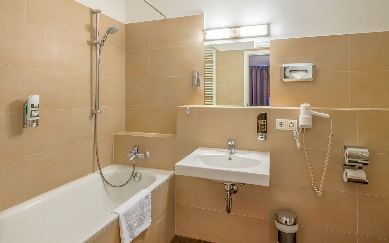 Goethe Business Hotel | Badezimmer